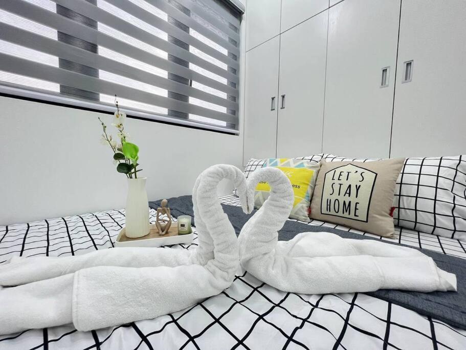 Klcc Pavillion Sunway Velocity Mrt Lrt 11 Pax Apartment Kuala Lumpur