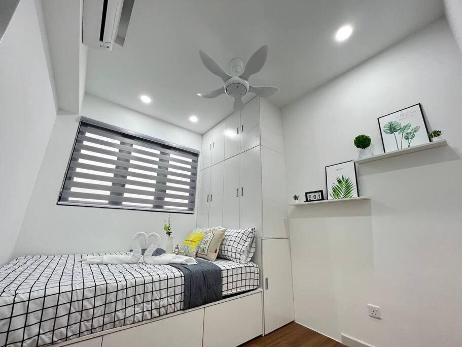 Apartment Klcc Pavillion Sunway Velocity Mrt Lrt 11 Pax