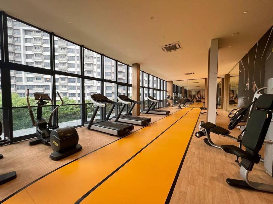 Apartment Klcc Pavillion Sunway Velocity Mrt Lrt 11 Pax Kuala Lumpur