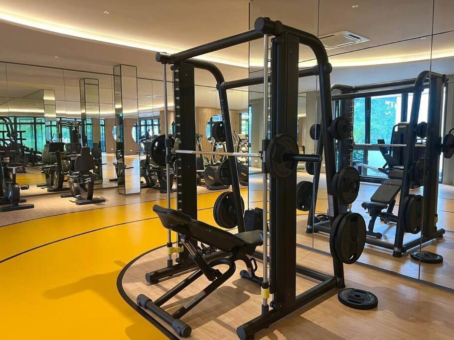 Klcc Pavillion Sunway Velocity Mrt Lrt 11 Pax Apartment Kuala Lumpur