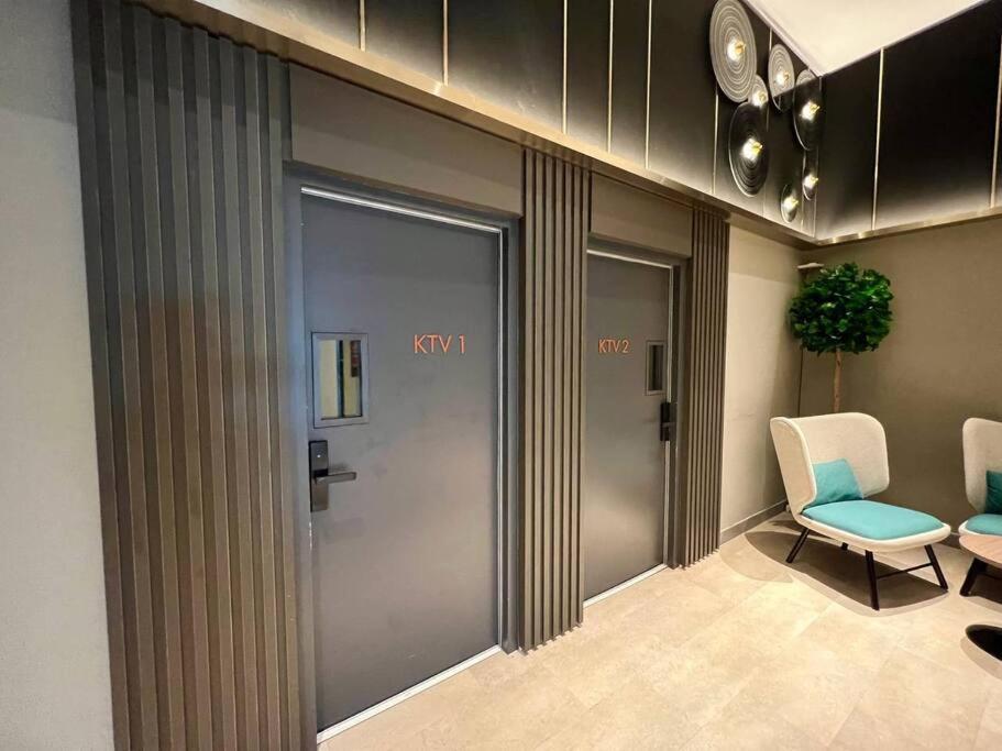 Klcc Pavillion Sunway Velocity Mrt Lrt 11 Pax Apartment *